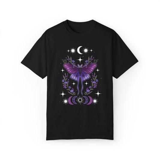 Moon Moth Gothic Cottagegoth Dark Cottagecore Flowers Witchy Whimsigoth Boho Vintage Comfort Colors T-shirt