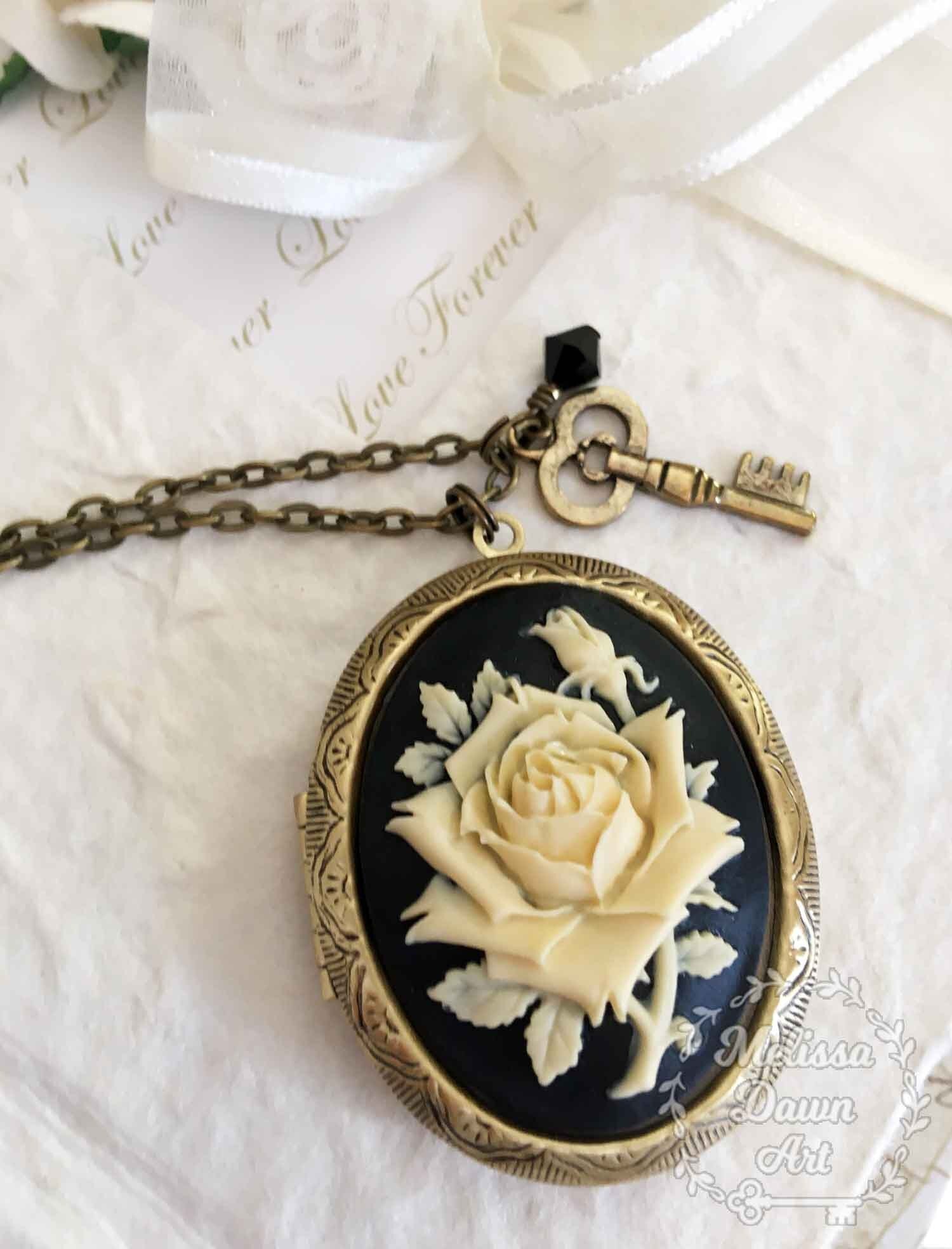 Locket Necklace// Rose Cameo Necklace // Cameo Necklace // Victorian Locket // Victorian Cameo // Cameo Locket Necklace // Rose Necklace