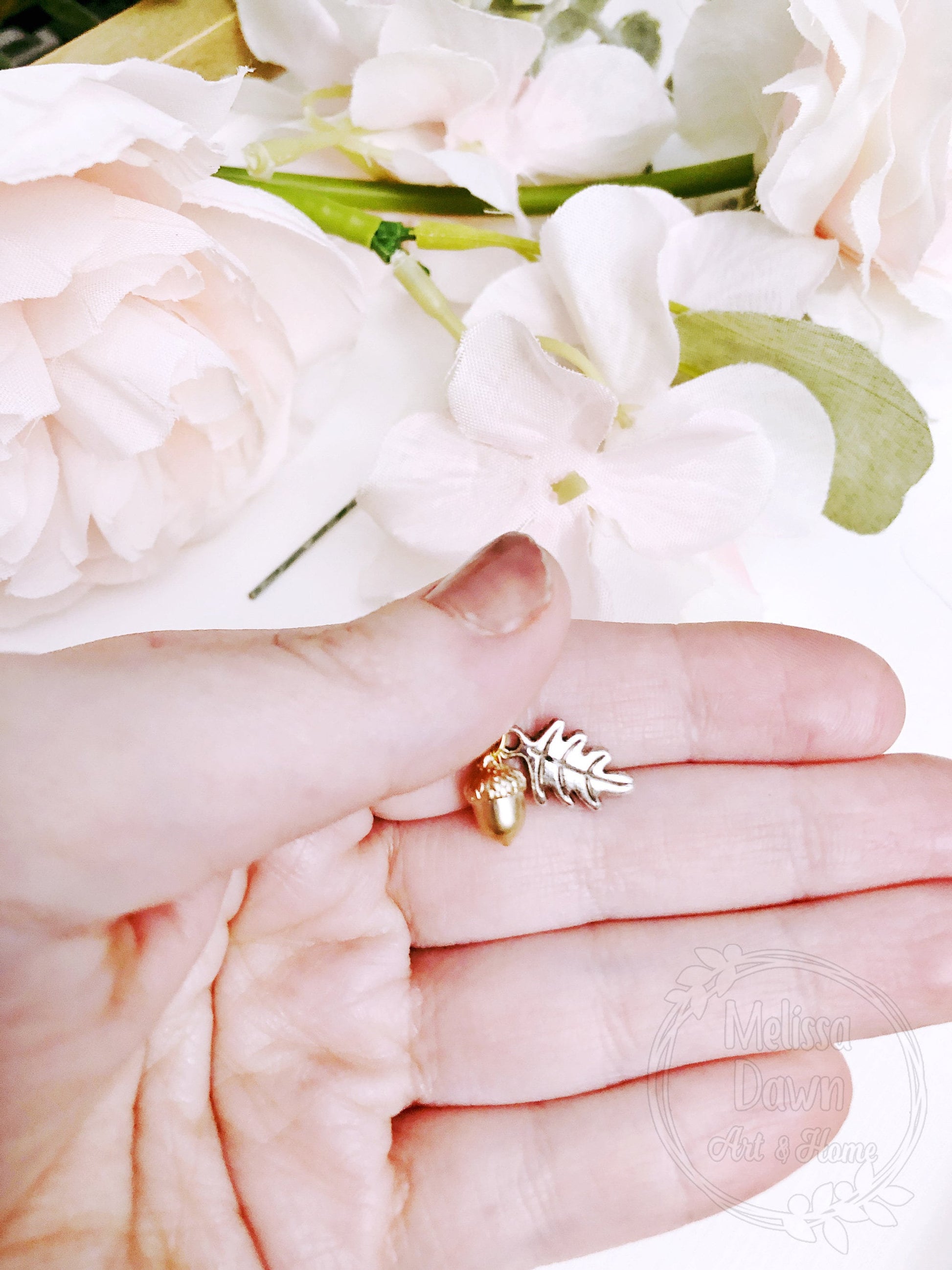 Acorn Jewelry / Acorn Necklace / Acorn Pendant / Dainty Necklace / Leaf Jewelry / Acorn/ Minimalist Necklace / Fall Wedding / Autumn Jewelry