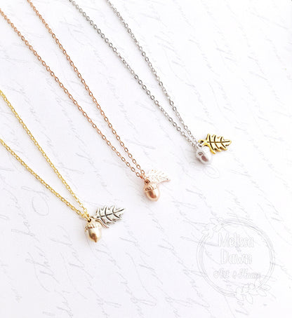 Acorn Jewelry / Acorn Necklace / Acorn Pendant / Dainty Necklace / Leaf Jewelry / Acorn/ Minimalist Necklace / Fall Wedding / Autumn Jewelry