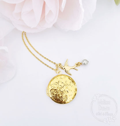 Bird Locket / Locket Necklace / Flower Locket/ Bird Charm Necklace / Photo Locket / Girlfriend Gift / Gift for Wife / Personalized Locket