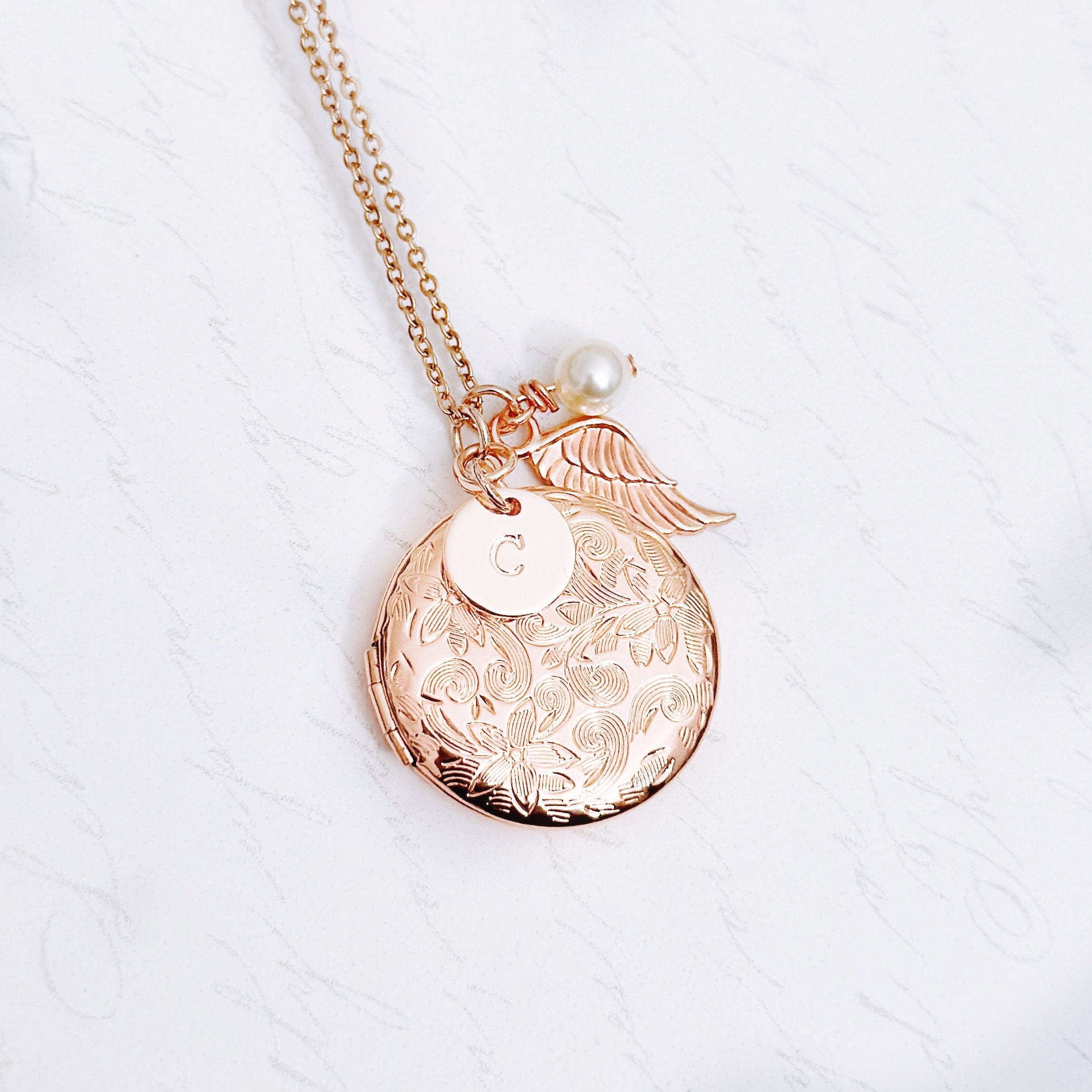 Birth Flower Pendant Personalised Necklace | Bloom Boutique